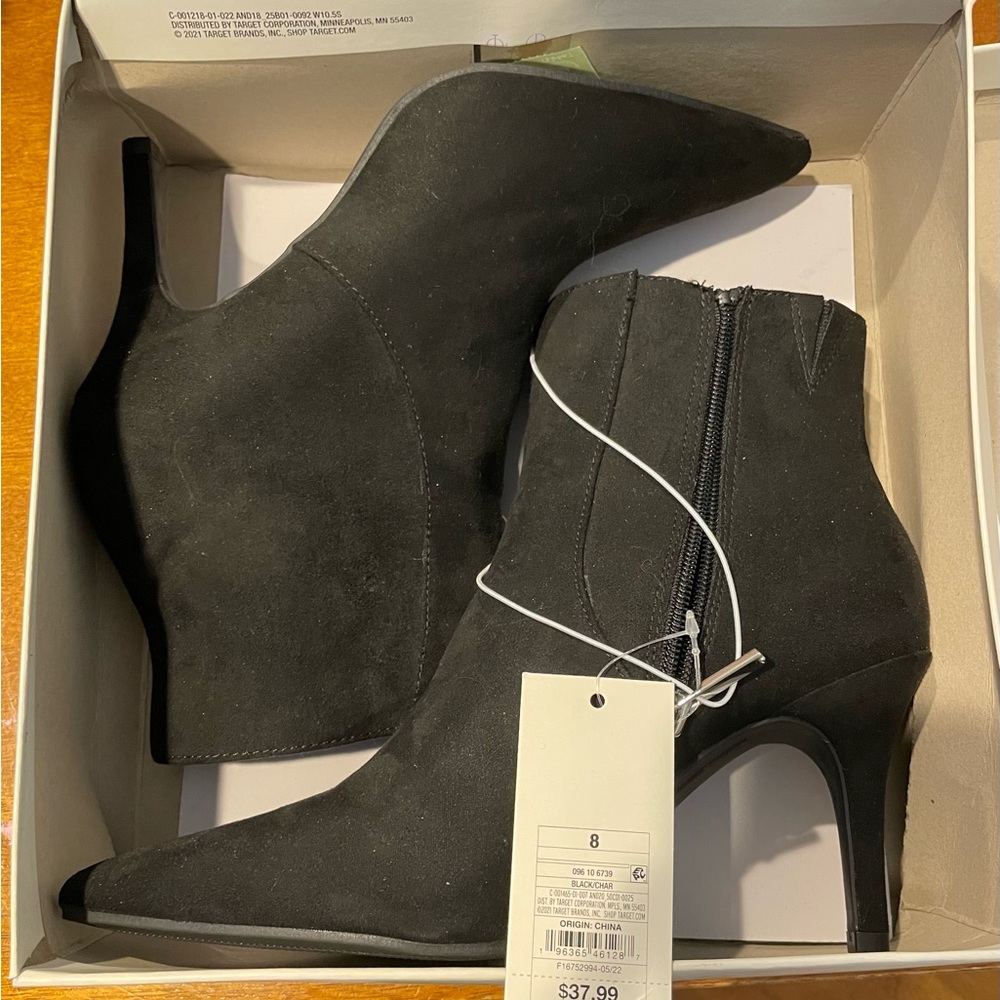 Black heeled Booties NWT